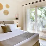 Delfino Blu Wellness Boutique מלון איוס סטפנוס